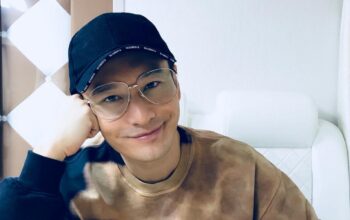 Huang Xiaoming Membungkuk Minta Maaf atas Komentar-Komentar Pacarnya yang Kontroversial di Media Sosial