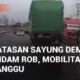 VIDEO: Detik-detik Perbatasan Sayung Demak Terendam Banjir Rob, Mobilitas Terganggu