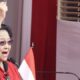 Megawati Zikir dengan Tasbih Hijau untuk Lawan Intimidasi Pilkada