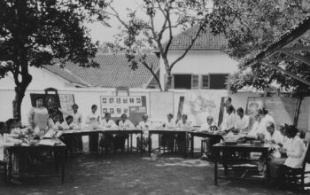 Menengok Sekolah Guru Jaman Hindia Belanda, Cikal Bakal Hari Guru