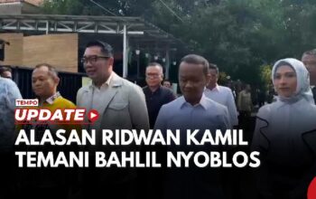 Ridwan Kamil Temani Bahlil Nyoblos di Duren Tiga, Optimis Menang Pilkada