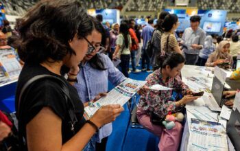 Antusiasme Pengunjung Berburu Tiket Pada Garuda Indonesia Travel Festival di Istora Senayan