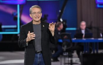 CEO Intel Pat Gelsinger Resmi Mundur, Siapa Penggantinya?