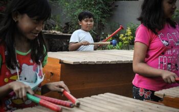 16 Warisan Budaya Takbenda Indonesia yang Diakui UNESCO Termasuk Kolintang dan Reog Ponorogo