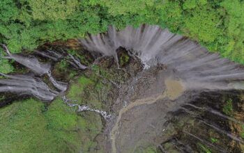 Keindahan Air Terjun Tumpak Sewu