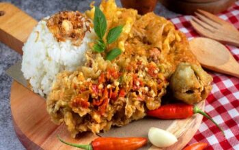 7 Resep Ayam Penyet dengan Berbagai Pilihan Sambal